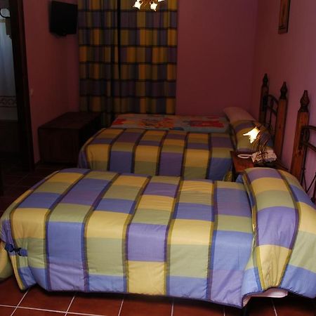 Freila Hotel Rural Los Chaparros מראה חיצוני תמונה